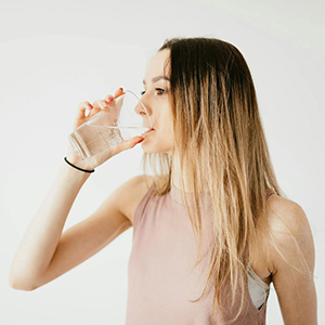 Постійно хочеться пити: основні причини спраги