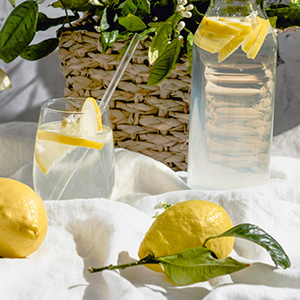 Вода з лимоном: користь для організму