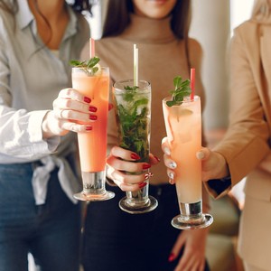 Рецепти коктейлів з продукцією «Моршинська Лимонада»