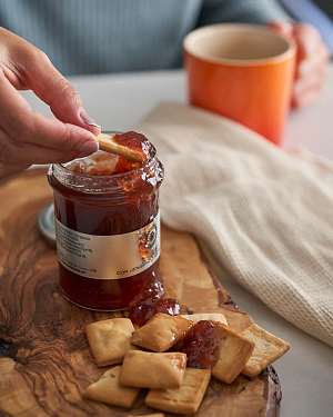 Вишневий джем La Chinata з імбиром і м'ятою 210 г — фото 3