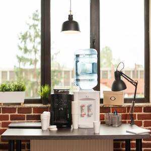 Переваги та недоліки кулерів із нижнім та верхнім завантаженням Переваги та недоліки кулерів із нижнім та верхнім завантаженням